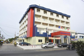 Гостиница Hotel Royal Palace  Akwa Ii